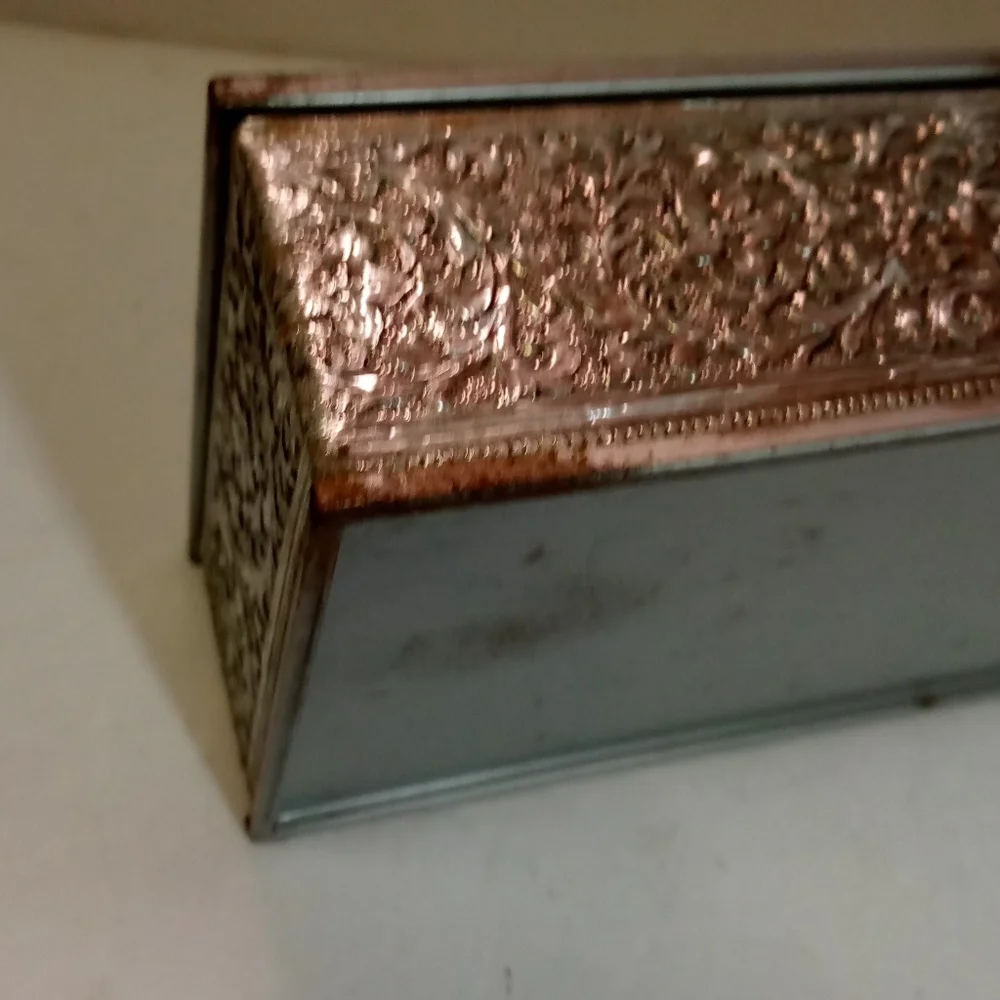 Vintage Guildcraft Metal Tin over wood box 11x4.5